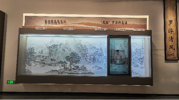 解析滑軌屏的出現(xiàn)比傳統(tǒng)展有什么優(yōu)勢(shì)？